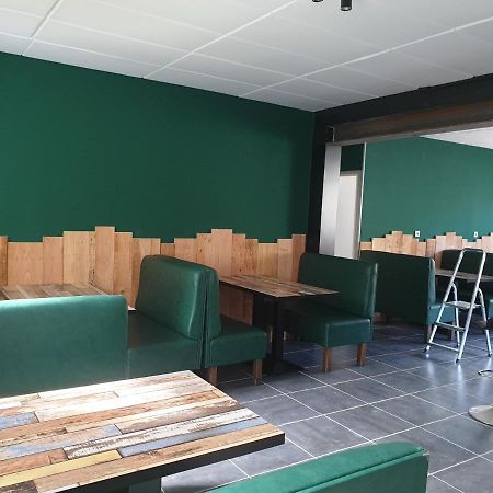 Sas Road Runner Cafe Bed & Breakfast Egliseneuve-d'Entraigues Luaran gambar