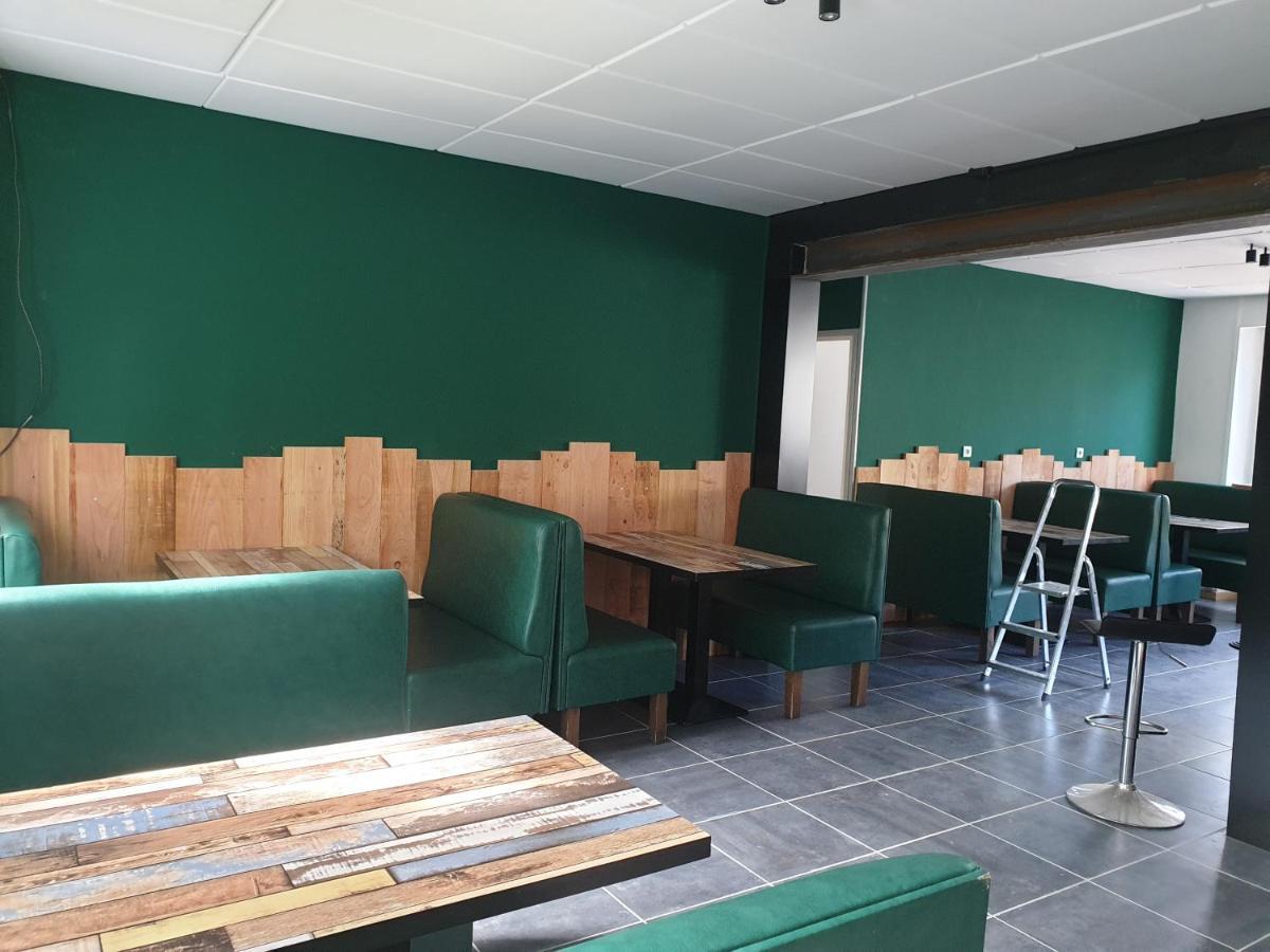 Sas Road Runner Cafe Bed & Breakfast Egliseneuve-d'Entraigues Luaran gambar