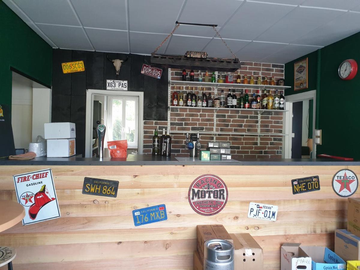 Sas Road Runner Cafe Bed & Breakfast Egliseneuve-d'Entraigues Luaran gambar