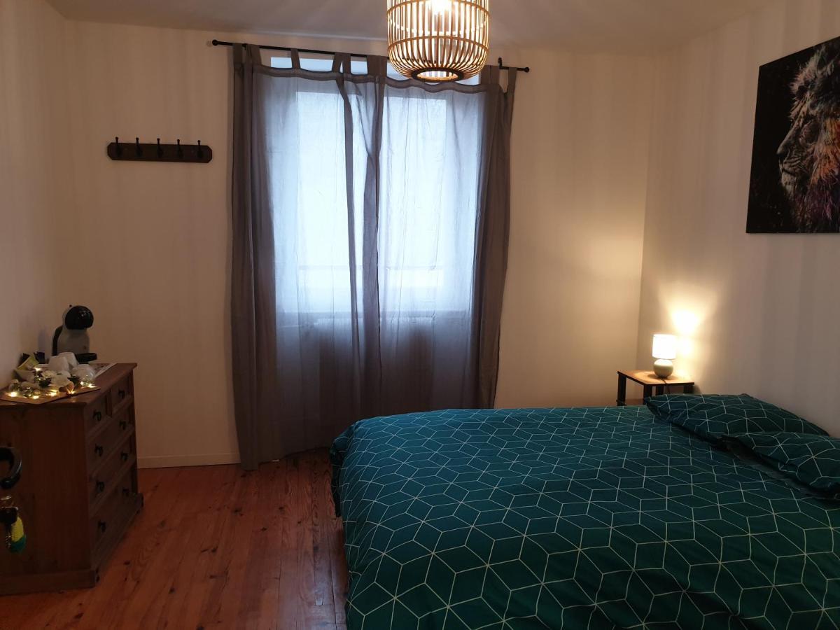 Sas Road Runner Cafe Bed & Breakfast Egliseneuve-d'Entraigues Luaran gambar